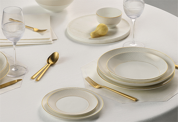 新しい暮らしに寄り添う、ウェッジウッド「ジオ」の心地よさ