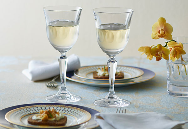 新作グラスウェア「Signet」登場。お気に入りの涼やかな器で、夏の家時間を心地よく。